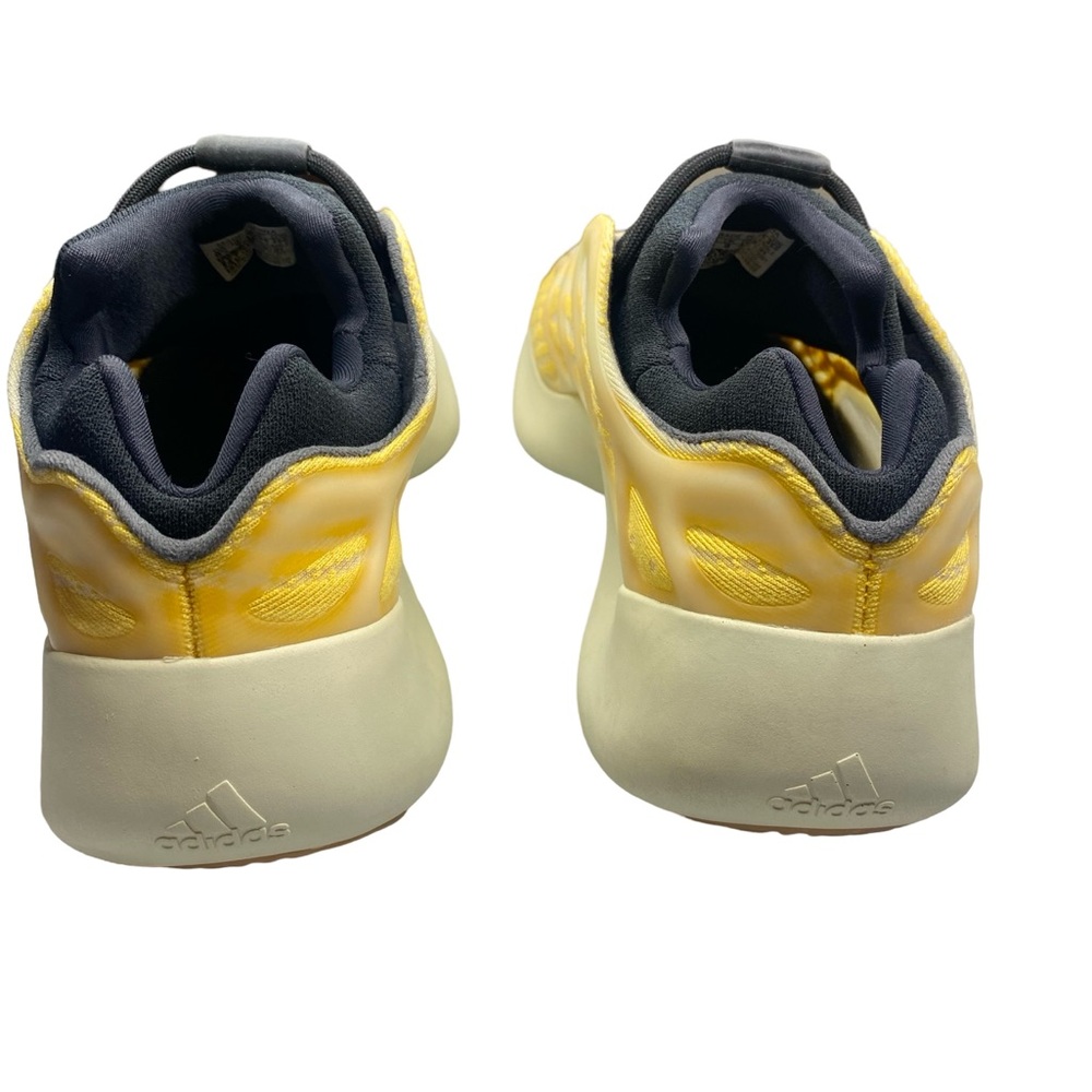 The adidas Yeezy 700 V3 ‘Safflower great condition! - Picture 11 of 12
